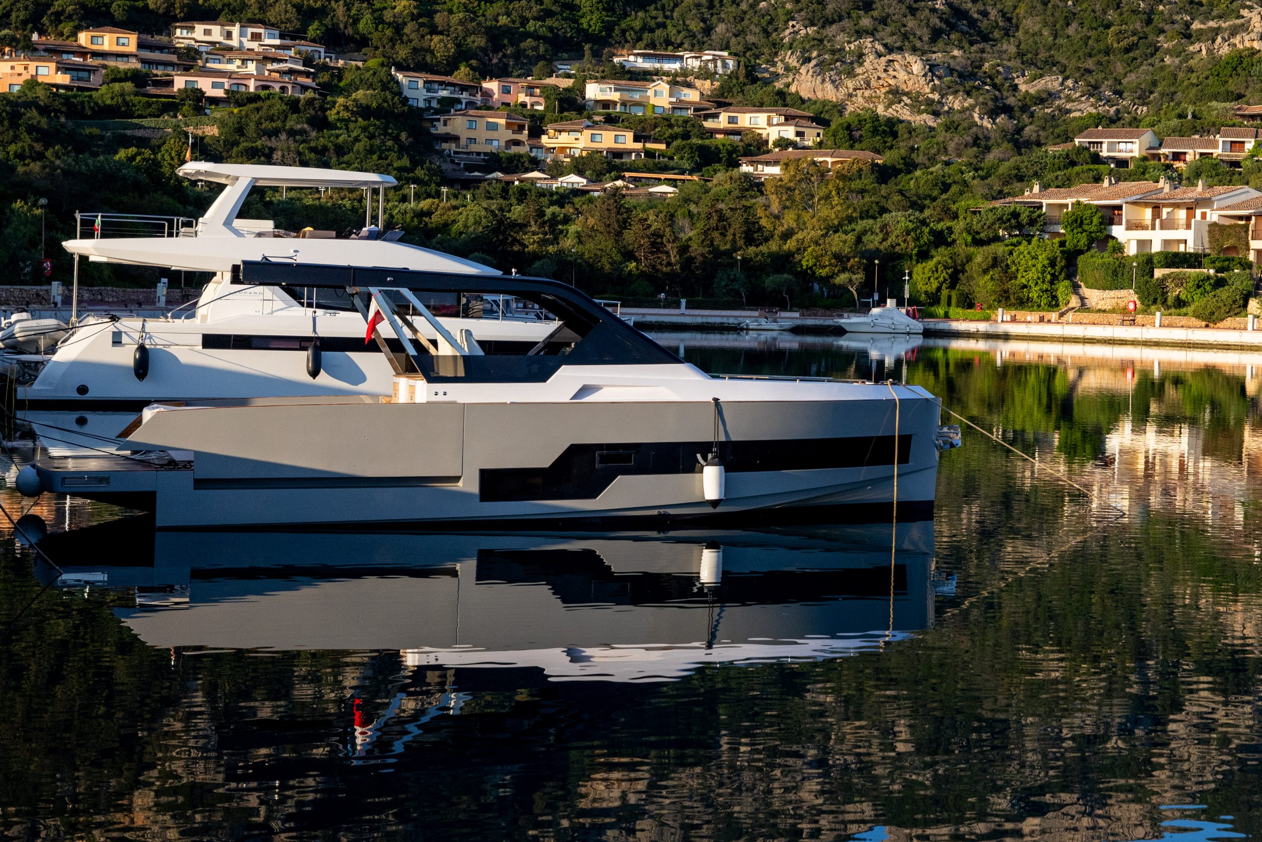 yacht-vi-q4-moto-boat-for-sale-custome-made-for-private-use-and-charter-97 https://rentaboat.club/wp-content/uploads/2025/06/yacht-vi-q4-moto-boat-for-sale-custome-made-for-private-use-and-charter-97-scaled.jpg