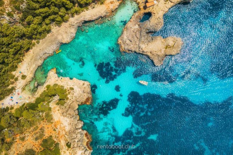 aerial-view-of-seashore-with-transparent-blue-wate-Vi-Charter-Mallorca-book-today aerial-view-of-seashore-with-transparent-blue-wate-Vi-Charter-Mallorca-book-today