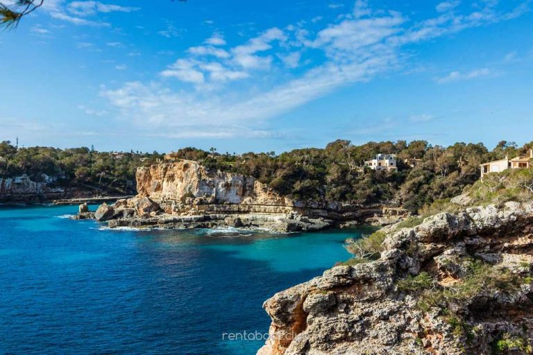 beautiful-view-at-the-natural-arch-in-es-pontas-Vi-Charter-Mallorca-book-today beautiful-view-at-the-natural-arch-in-es-pontas-Vi-Charter-Mallorca-book-today