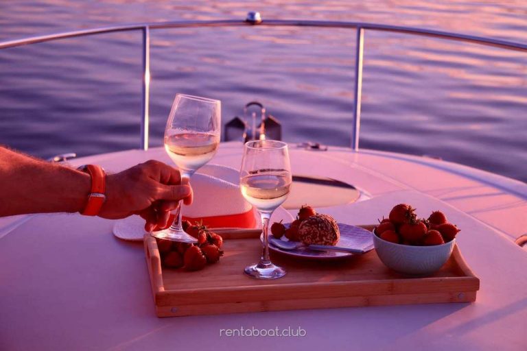 celebrating-on-a-boat-relaxing-moments-romance-Vi-Charter-Mallorca-book-today celebrating-on-a-boat-relaxing-moments-romance-Vi-Charter-Mallorca-book-today