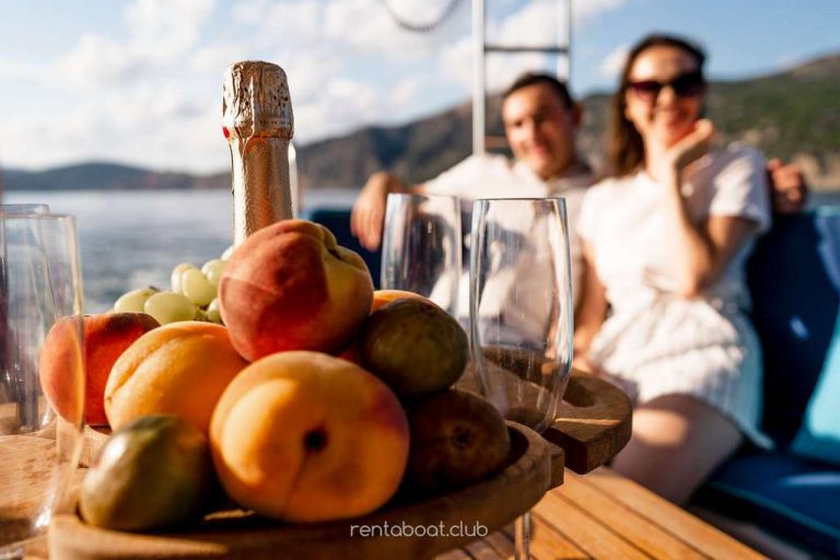 fruit-tray-and-bottle-of-champagne-for-romantic-Vi-Charter-Mallorca-book-today fruit-tray-and-bottle-of-champagne-for-romantic-Vi-Charter-Mallorca-book-today