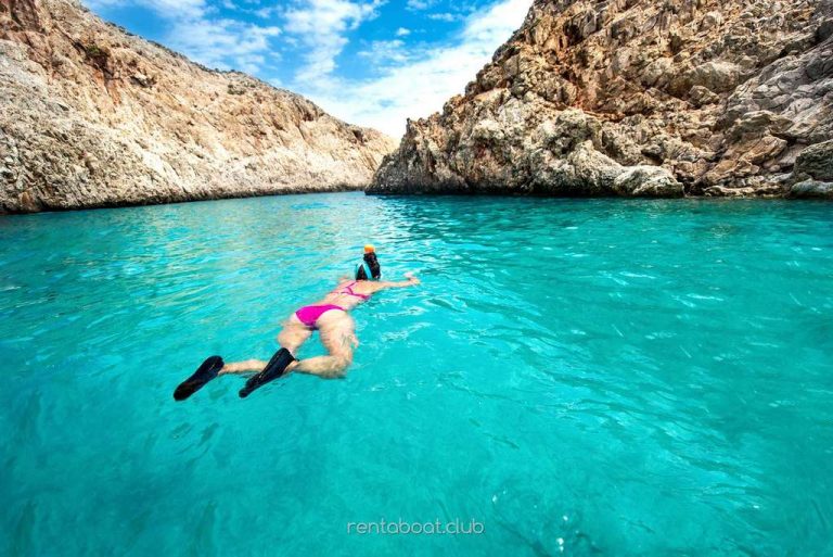 traveling-and-watersports-details-wide-angle-vie-Vi-Charter-Mallorca-book-today traveling-and-watersports-details-wide-angle-vie-Vi-Charter-Mallorca-book-today