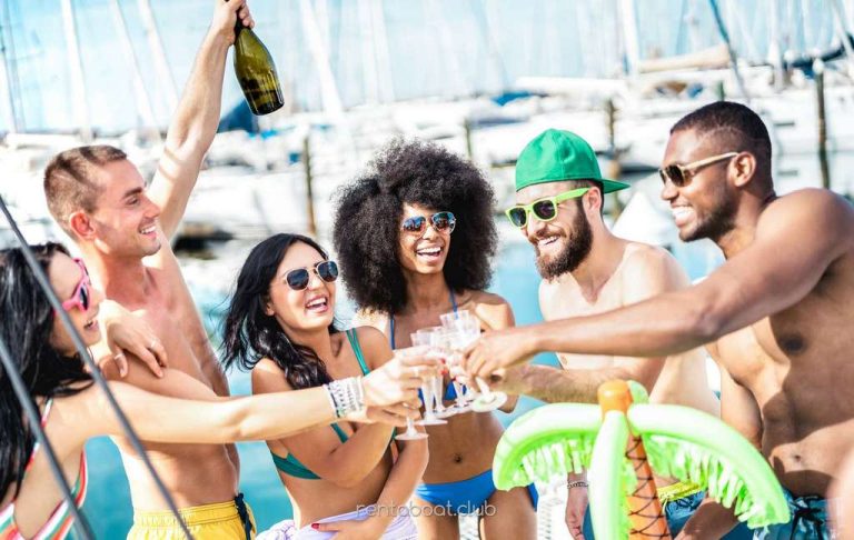 trendy-friends-having-fun-toasting-champagne-wine-Vi-Charter-Mallorca-book-today trendy-friends-having-fun-toasting-champagne-wine-Vi-Charter-Mallorca-book-today